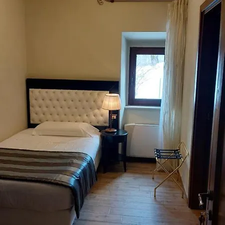 Tre Frati Nocleg ze śniadaniem 4*